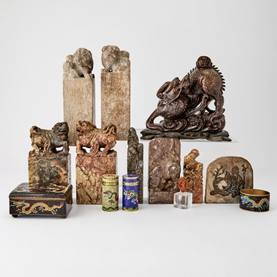 Lot 120 - A Group of Chinese Articles in the Scholarly Taste