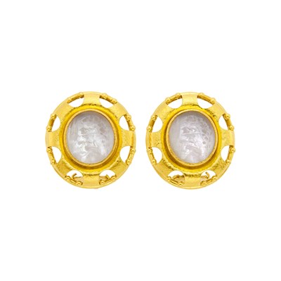 Lot 107 - Elizabeth Locke Pair of Hammered Gold, Venetian Glass Intaglio and Mother-of-Pearl Earclips
