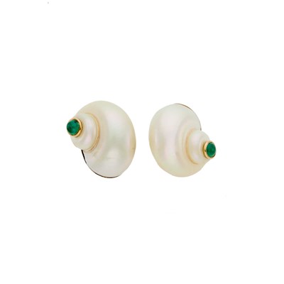 Lot 1162 - Maz Gold, Shell and Cabochon Emerald Earclips