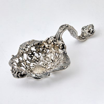 Lot 588 - Gorham Sterling Silver Bonbon Server