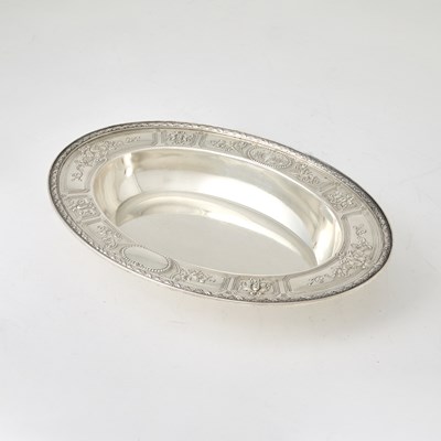 Lot 593 - Gorham Sterling Silver "Maintenon" Pattern Open Vegetable Bowl
