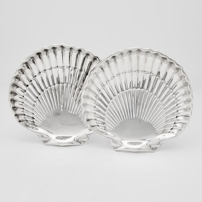 Lot 627 - Pair of Gorham Sterling Silver Shell-Form Dishes