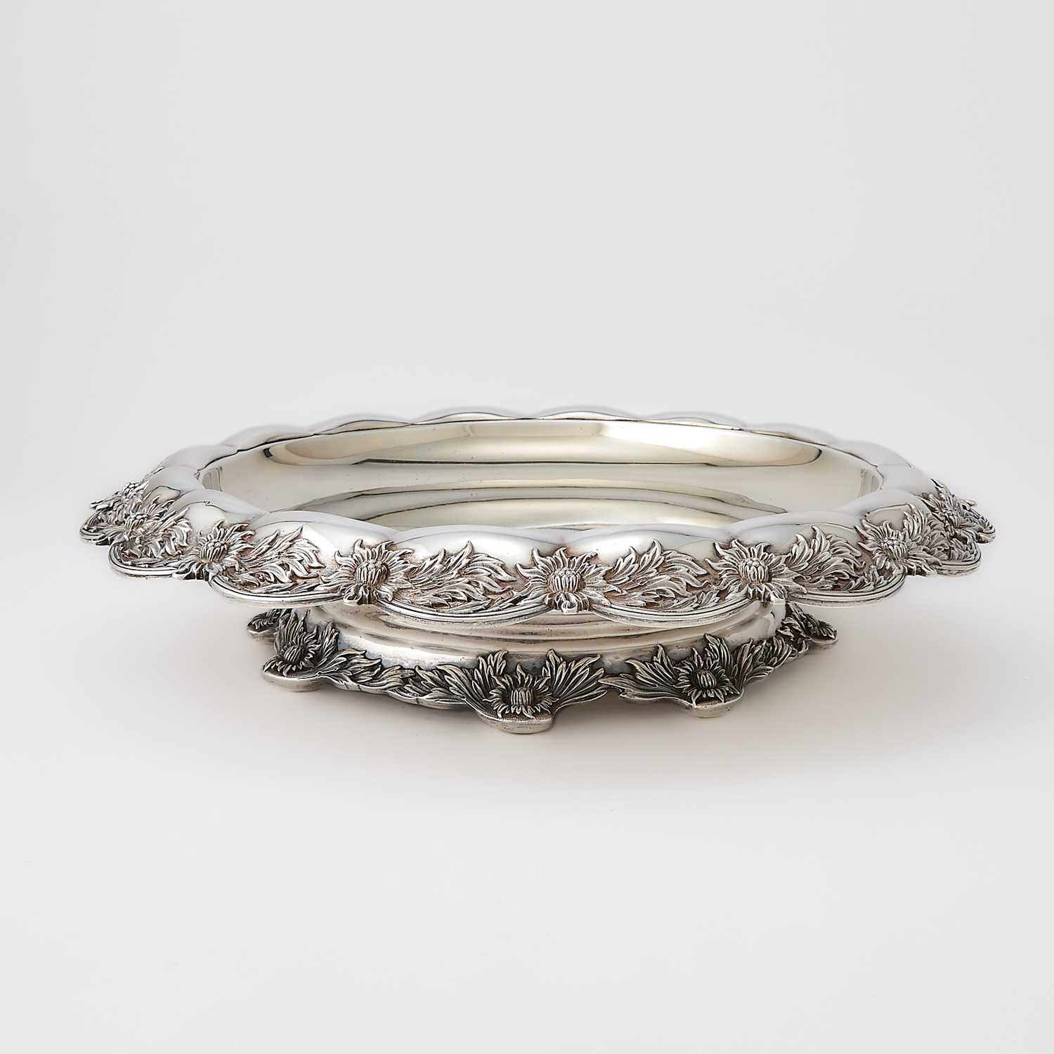 Lot 216 - Tiffany & Co., Sterling Silver "Chrysanthemum" Pattern Centerpiece