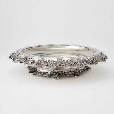Lot 216 - Tiffany & Co., Sterling Silver "Chrysanthemum" Pattern Centerpiece