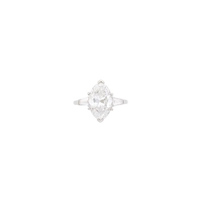 Lot 179 - Platinum and Diamond Ring