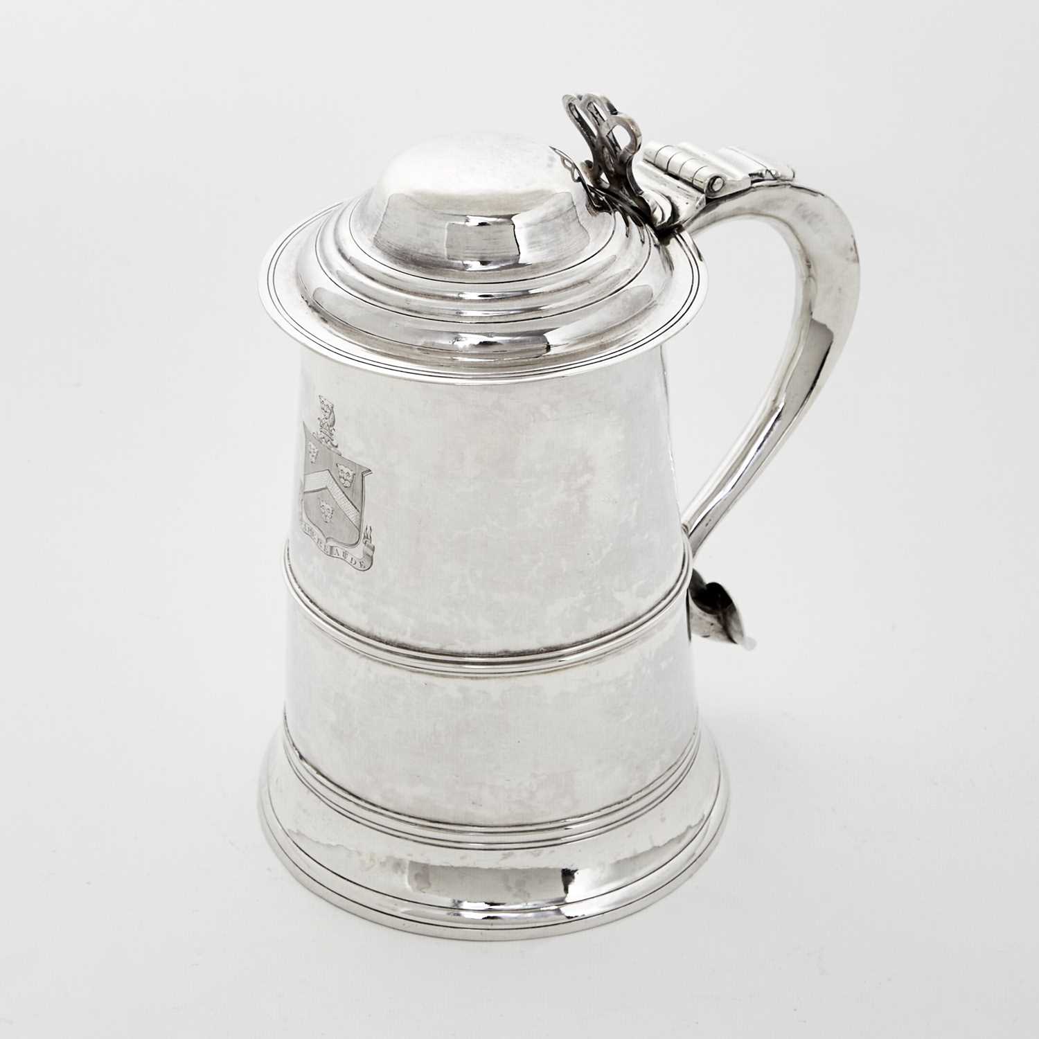 Lot 41 - George III Sterling Silver Covered Tankard
