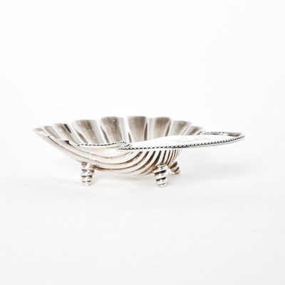 Lot 37 - Set of Three George III Sterling Silver Butter Shells