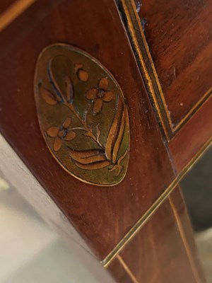 Lot 100 - Attributed to Charleston: Federal String Inlaid Mahogany String Pembroke Table