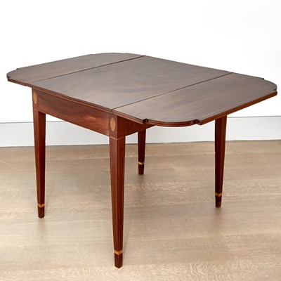 Lot 100 - Attributed to Charleston: Federal String Inlaid Mahogany String Pembroke Table