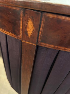 Lot 91 - Attributed to Charleston: Federal Plum Pudding Mahogany Work Table