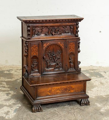 Lot 320 - Italian Renaissance Style Walnut Prie-Dieu