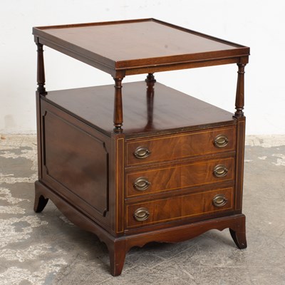 Lot 193 - Georgian Style Mahogany End Table