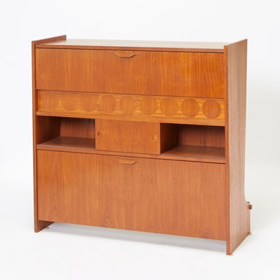 Lot 218 - Johannes Andersen Teak Bar