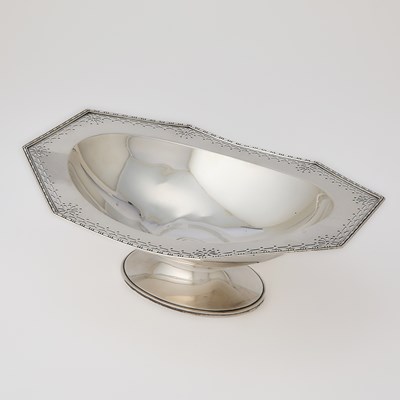 Lot 233 - Tiffany & Co. Sterling Silver Centerpiece Basket