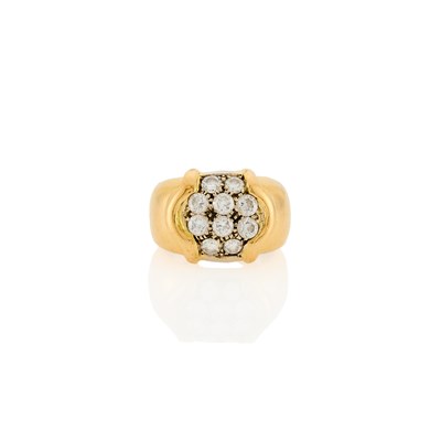 Lot 1010 - Two-Color Gold and Diamond Ring