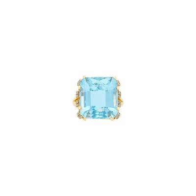 Lot 100 - Gold, Aquamarine and Diamond Ring