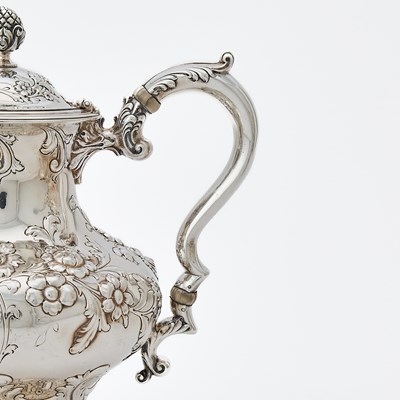 Lot 104 - American Sterling Silver Tea and Coffee Service with Tray, Presented to Gertrude Vanderbilt Whitney