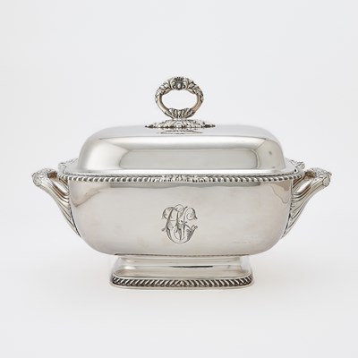 Lot 114 - Tiffany & Co. Silver Plated Entree Dish, Cover and Liner, engraved for Cornelius Vanderbilt