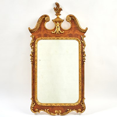 Lot 274 - George III Style Parcel-Gilt Mahogany Mirror