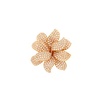 Lot 1031 - Rose Gold and Diamond Flower Ring