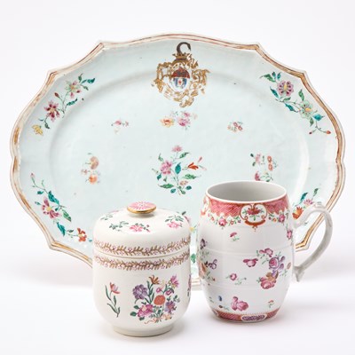 Lot 631 - Chinese Export Armorial Porcelain Platter