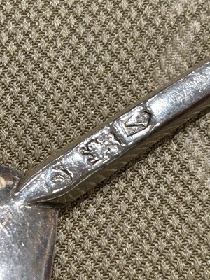 Lot 63 - Elizabeth I Sterling Silver Seal Top Spoon