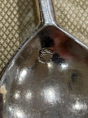 Lot 63 - Elizabeth I Sterling Silver Seal Top Spoon
