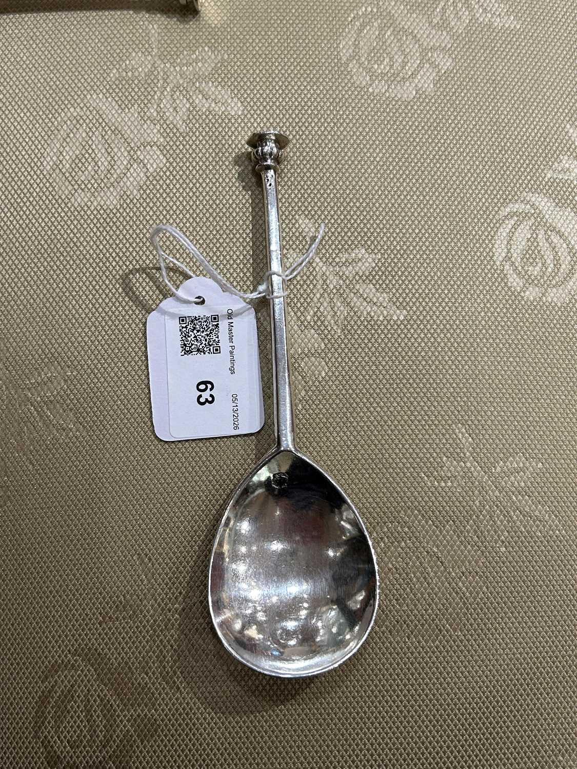 Lot 63 - Elizabeth I Sterling Silver Seal Top Spoon