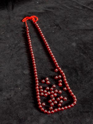 Lot 364 - Red Beaded Necklace