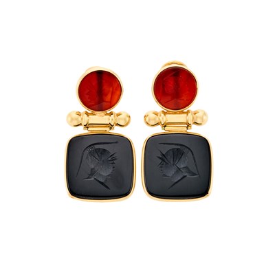 Lot 1182 - Pair of Gold, Carnelian and Black Onyx Intaglio Pendant-Earclips