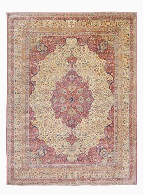 Lot 825 - Sivas Carpet