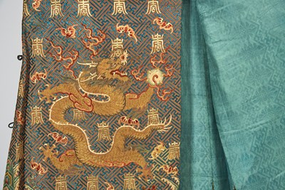 Lot 50 - A Fine and Rare Chinese Brown-Ground Embroidered Silk ‘Baishou’ Dragon Robe, Jifu