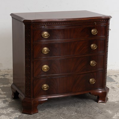 Lot 97 - George III Style Mahogany Chest of Drawers