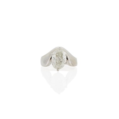 Lot 1071 - White Gold and Diamond Ring