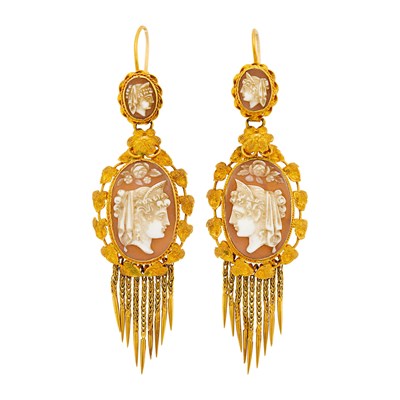 Lot 42 - Pair of Antique Gold and Hardstone Cameo Fringe Pendant-Earrings