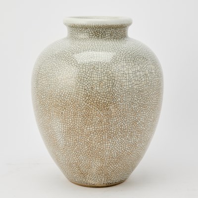 Lot 542 - A Chinese Crackle Glazed Porcelain Jar