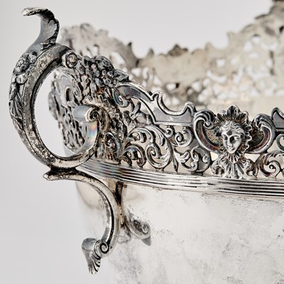 Lot 121 - Edward VII Sterling Silver Centerpiece Bowl