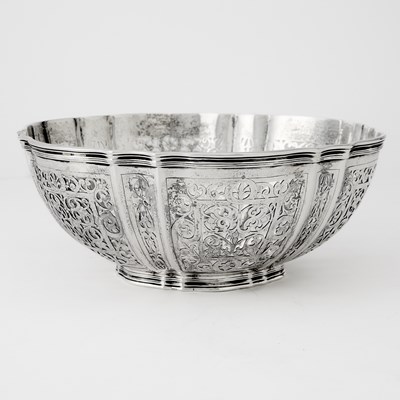 Lot 714 - Tiffany & Co. Sterling Silver Fruit Bowl