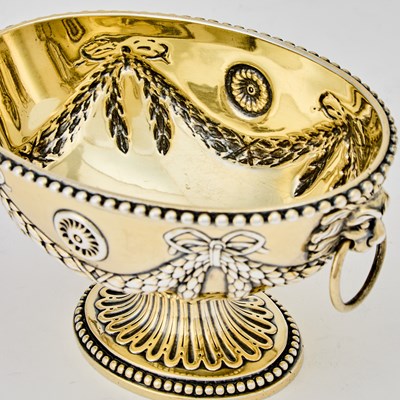 Lot 83 - Pair of George III Sterling Silver Gilt Sauce Tureens