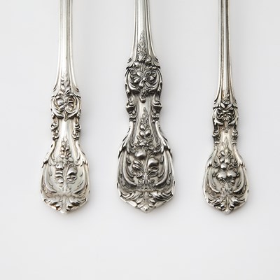 Lot 322 - Extensive Reed & Barton Sterling Silver "Francis I" Pattern Flatware Service