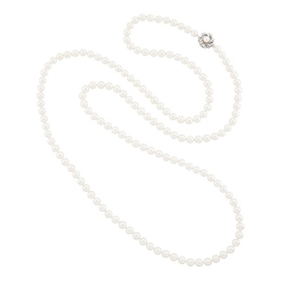 Lot 1110 - Cultured Pearl Necklace with White Gold and Cultured Pearl Clasp