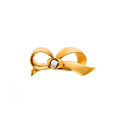 Lot 1022 - Two-Color Gold Bow Brooch