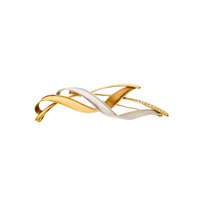 Lot 1029 - Two-Color Gold and Diamond Brooch