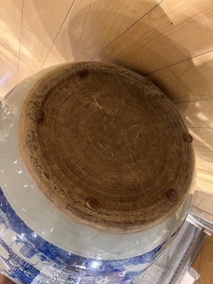 Lot 170 - A Chinese Blue and White Porcelain 'Landscape' Jardiniere