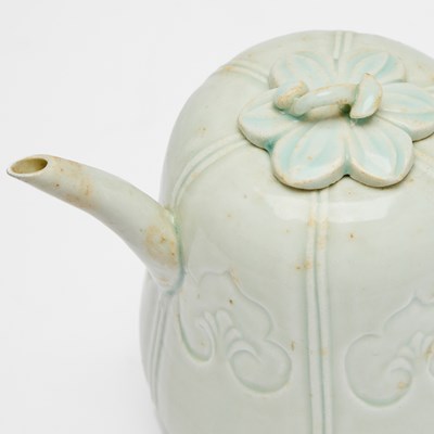 Lot 84 - A Fine Chinese Qingbai Melon-Form Ewer and Cover with Matching Warming Bowl