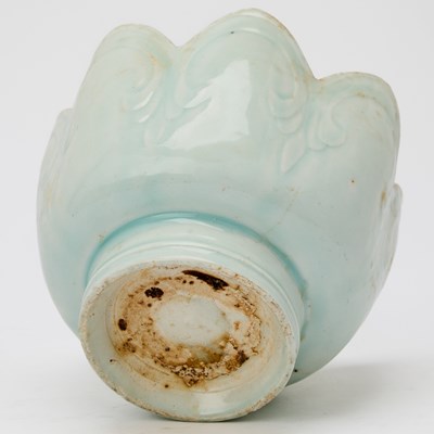 Lot 84 - A Fine Chinese Qingbai Melon-Form Ewer and Cover with Matching Warming Bowl