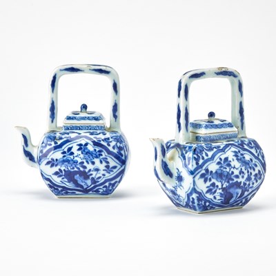 Lot 123 - A Pair of Chinese Blue and White Porcelain Miniature Teapots