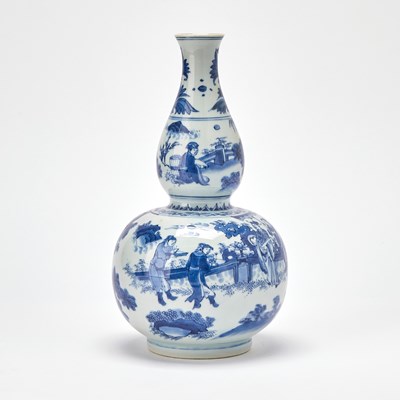 Lot 112 - A Chinese Blue and White Porcelain Double Gourd Vase