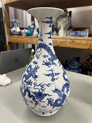 Lot 154 - A Chinese Blue and White Porcelain Pear-Shaped ‘Dragon’ Vase, Yuhuchun