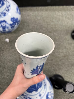 Lot 98 - A Pair of Chinese Blue and White Porcelain Vases